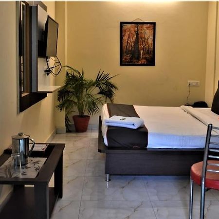 Hotel Atrium Inn Rishikesh Bagian luar foto