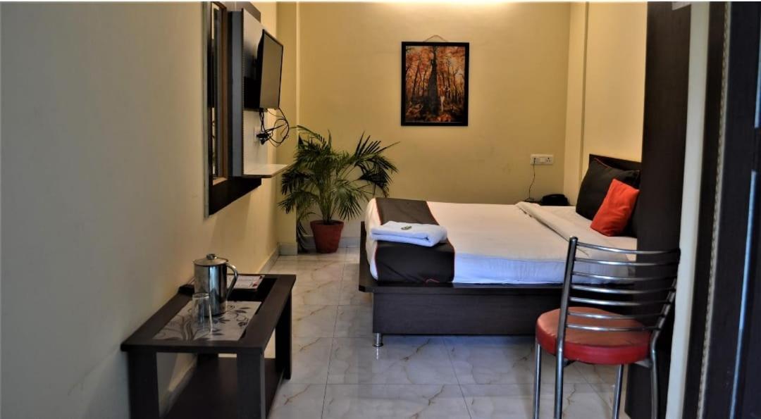 Hotel Atrium Inn Rishikesh Bagian luar foto