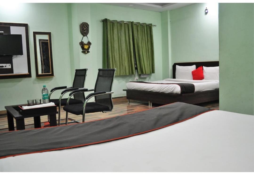 Hotel Atrium Inn Rishikesh Bagian luar foto