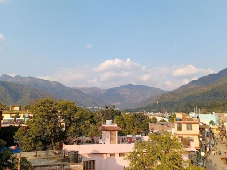 Hotel Atrium Inn Rishikesh Bagian luar foto